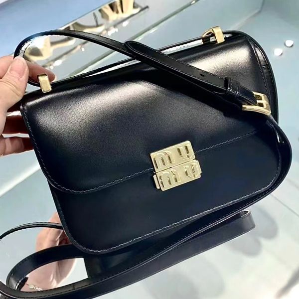 fashion miu flap the tote men shoulder bag luxury black designer bag purse miui pochette envelope bag mini clutch handbag genuine leather wo
fashion miu flap the tote men shoulder bag luxury black designer bag purse miui pochette envelope bag mini clutch handbag genuine leather wo