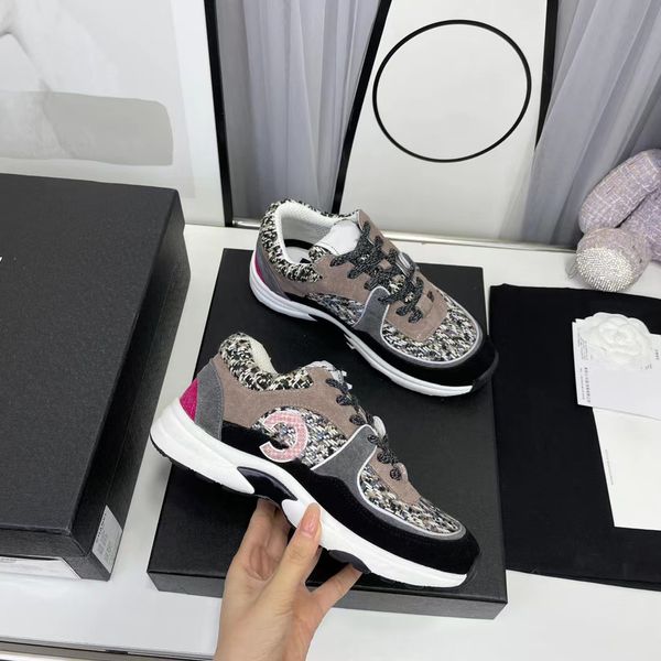 2023 designer luxury men women match casual shoes fabric suede effect calfskin nylon reflective sneakers velvet mixed fiber fashion casual s, Black
2023 designer luxury men women match casual shoes fabric suede effect calfskin nylon reflective sneakers velvet mixed fiber fashion casual s, Black