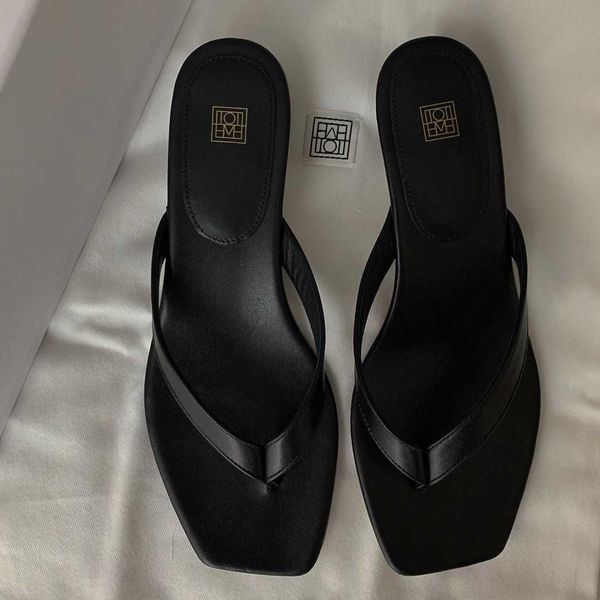 new toteme ins leather simple flip-flops kitten heel square head muller shoes clip toe mid heel sandals for women
new toteme ins leather simple flip-flops kitten heel square head muller shoes clip toe mid heel sandals for women