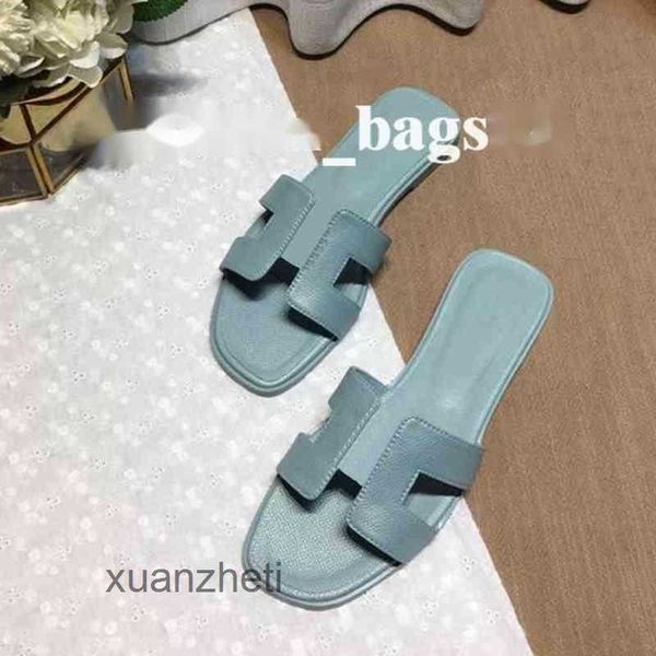 famous h brand women slippers sandal bear classic shoes oran slipper designer beacflat heel summer fashion outdoor flops leather lady slides
famous h brand women slippers sandal bear classic shoes oran slipper designer beacflat heel summer fashion outdoor flops leather lady slides