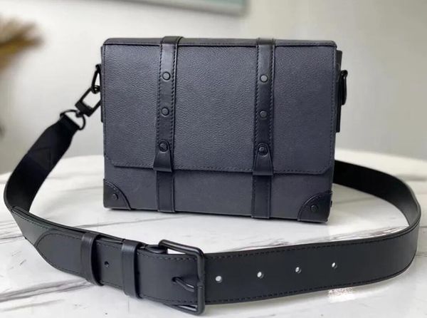 10a designer bag trunk genuine leather embossing men shoulder bags crossbody highs quality classic flower letter messenger purses
10a designer bag trunk genuine leather embossing men shoulder bags crossbody highs quality classic flower letter messenger purses