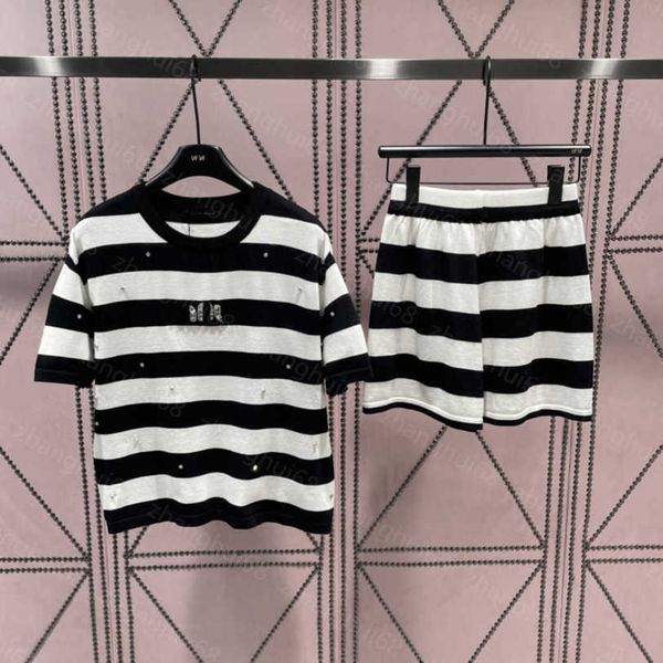 23ss skirt set womens designer clothing new striped beaded elastic diamond casual pullover knitted short sleeve shorts sets womens clothing, White
23ss skirt set womens designer clothing new striped beaded elastic diamond casual pullover knitted short sleeve shorts sets womens clothing, White
