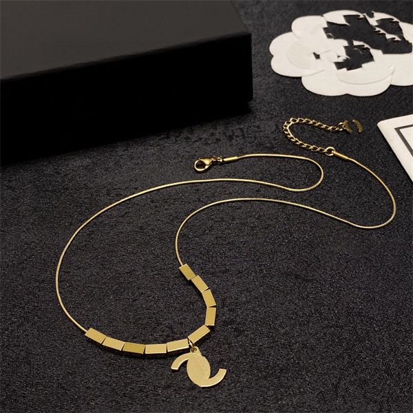 designer c letter logo pendant necklaces ccity women silvery chokers woman luxury gold necklace jewelry 5934, Silver
designer c letter logo pendant necklaces ccity women silvery chokers woman luxury gold necklace jewelry 5934, Silver