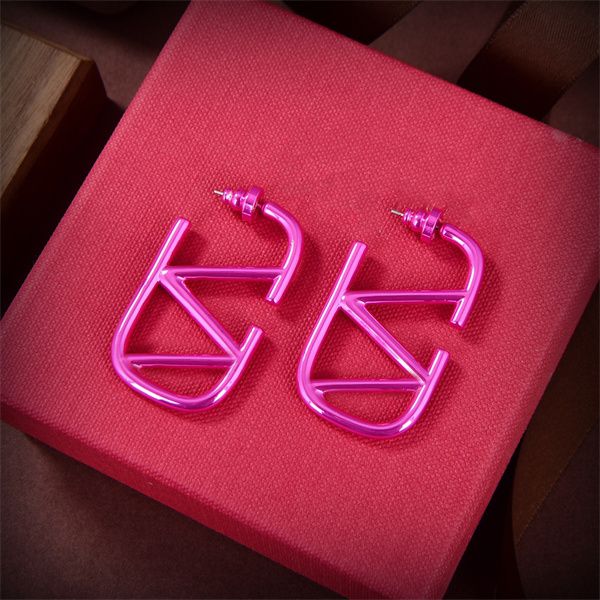 woman stud earrings letter v gold internet celebrity hoop earing designer pearl orecchini luxury v logo women jewelry 564545, Golden
woman stud earrings letter v gold internet celebrity hoop earing designer pearl orecchini luxury v logo women jewelry 564545, Golden