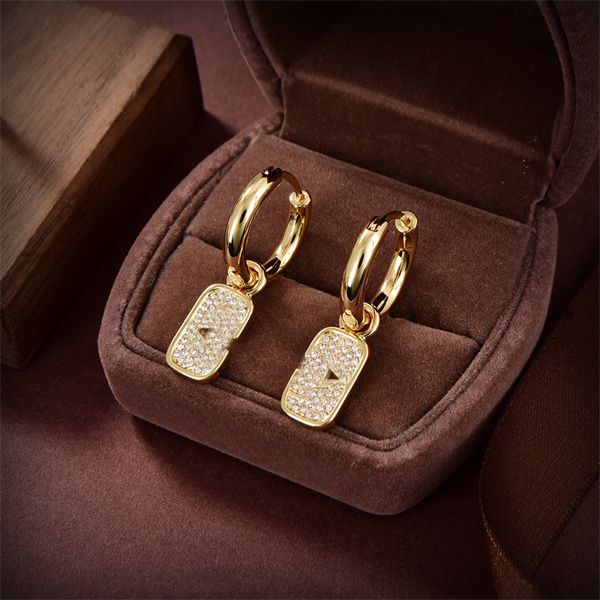 woman stud earrings letter v gold internet celebrity hoop earing designer pearl orecchini luxury v logo women jewelry 78, Golden
woman stud earrings letter v gold internet celebrity hoop earing designer pearl orecchini luxury v logo women jewelry 78, Golden