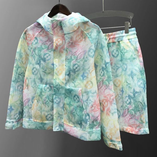 men s tracksuits gradient color letter print tracksuit sun protection clothing 2 pcs zipper jacket short sportwear 2023 comfortable 230720, Gray
men s tracksuits gradient color letter print tracksuit sun protection clothing 2 pcs zipper jacket short sportwear 2023 comfortable 230720, Gray