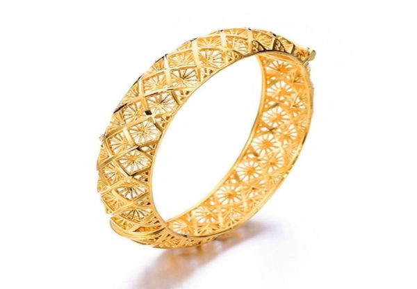 women bangle hollow buckle bracelet 18k yellow gold filled fashion jewelry girlfriend lady bangle wedding party gift dia 60mm605102117436, Black
women bangle hollow buckle bracelet 18k yellow gold filled fashion jewelry girlfriend lady bangle wedding party gift dia 60mm605102117436, Black