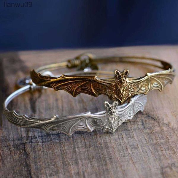 textured bat bracelets for women vintage personalized bangles party gifts ladies jewelry aesthetic accessories wholesale l230704, Black
textured bat bracelets for women vintage personalized bangles party gifts ladies jewelry aesthetic accessories wholesale l230704, Black