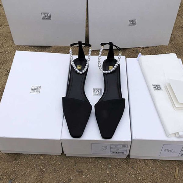 toteme shoes 2023 spring/summer new fashion silk baotou cat heel single shoes one line pearl belt slim heel sandals for women
toteme shoes 2023 spring/summer new fashion silk baotou cat heel single shoes one line pearl belt slim heel sandals for women