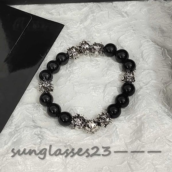 luxury designer cross logo bracelet, jewelry bracelet, multi-color option, metal, version, Black
luxury designer cross logo bracelet, jewelry bracelet, multi-color option, metal, version, Black