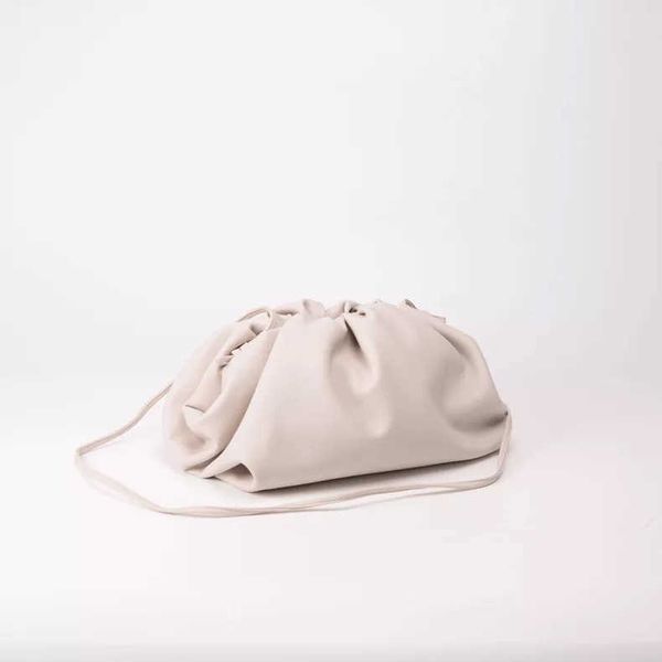 botte bag venetes pouch cloud bag small fashion women's bag small bag fold bag crossbody hand bag 79os
botte bag venetes pouch cloud bag small fashion women's bag small bag fold bag crossbody hand bag 79os