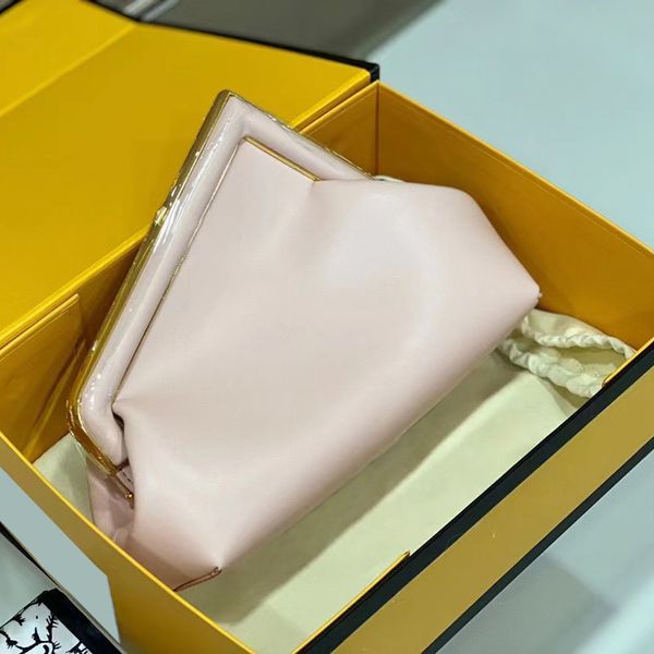 luxury designer mens womens evening hand bags classic genuine leather cross body clutch bag with shoulder bag lady strap city travel vacatio
luxury designer mens womens evening hand bags classic genuine leather cross body clutch bag with shoulder bag lady strap city travel vacatio