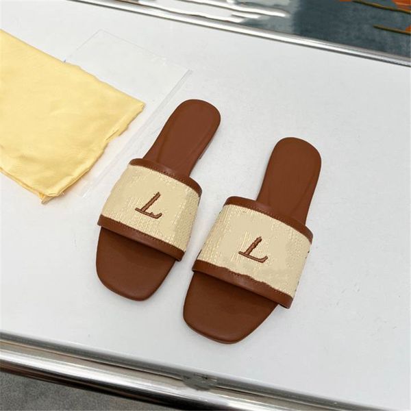 fashionable beach shoes 2023 luis luxurious design, retro decoration, men's and women's summer leather canvas rubber flat bottomed
fashionable beach shoes 2023 luis luxurious design, retro decoration, men's and women's summer leather canvas rubber flat bottomed