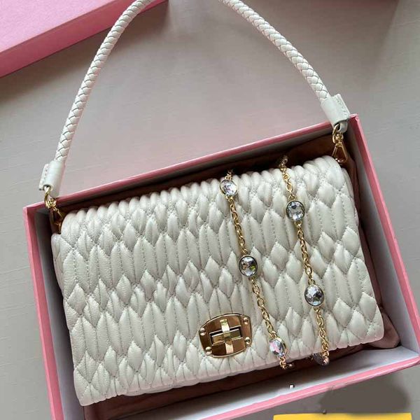 diamond chain bag shoulder crossbody purse flap messenger bags handbag cowhide genuine leather pleated silver hardware lock lady pouch
diamond chain bag shoulder crossbody purse flap messenger bags handbag cowhide genuine leather pleated silver hardware lock lady pouch