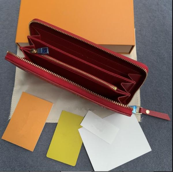 2023 designer woman toilet pouch cosmetic cases women/men handbag bags fashion flower checkers tote travel bag couple bag clutch bags leathe
2023 designer woman toilet pouch cosmetic cases women/men handbag bags fashion flower checkers tote travel bag couple bag clutch bags leathe