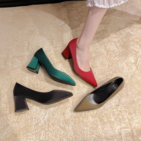plus size shoes women's new spring and autumn pointed fashion pumps banquet temperament foreign trade thick heels women's shoes, Black
plus size shoes women's new spring and autumn pointed fashion pumps banquet temperament foreign trade thick heels women's shoes, Black