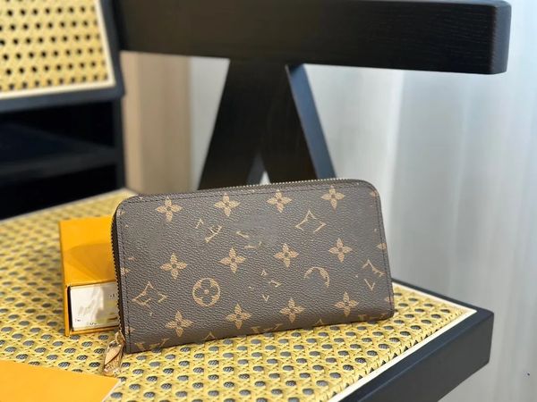 fashion flowers designer wallets men women leather bags classic letters key coin purse original box plaid card holder, Red;black
fashion flowers designer wallets men women leather bags classic letters key coin purse original box plaid card holder, Red;black