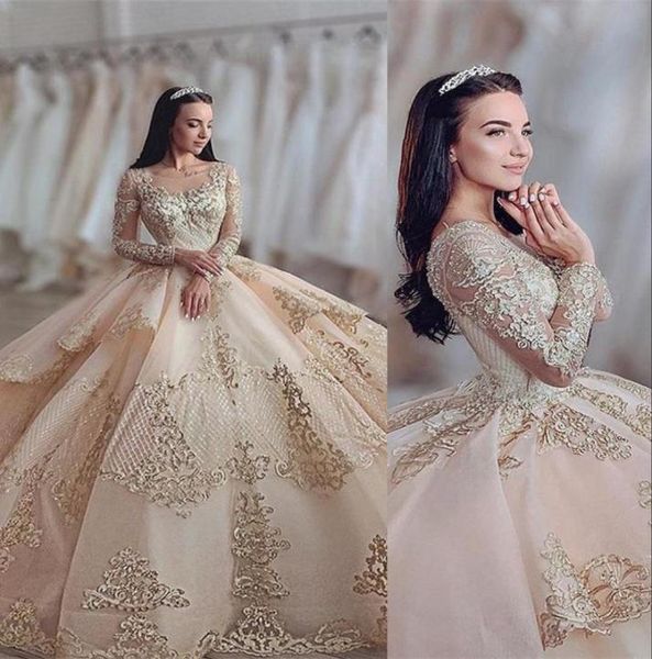 2022 luxury champagne quinceanera ball gown dresses jewel neck illusion lace appliques crystal beads long sleeves sweep train9022291, Blue;red
2022 luxury champagne quinceanera ball gown dresses jewel neck illusion lace appliques crystal beads long sleeves sweep train9022291, Blue;red