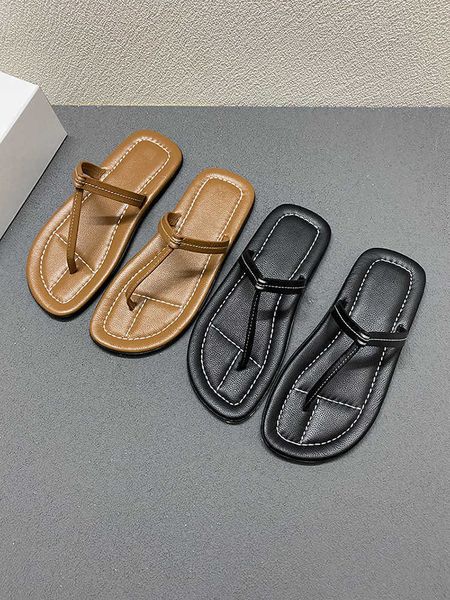 pure original niche toteme leather french flat toe clip flip-flops comfortable casual toe clip roman sandals
pure original niche toteme leather french flat toe clip flip-flops comfortable casual toe clip roman sandals