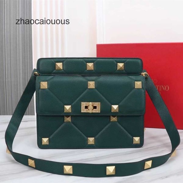 rivet valentins handbag metal women's luxury handbags classic designer bags women lychee cowhide portable shoulder crossbody fashionabl
rivet valentins handbag metal women's luxury handbags classic designer bags women lychee cowhide portable shoulder crossbody fashionabl