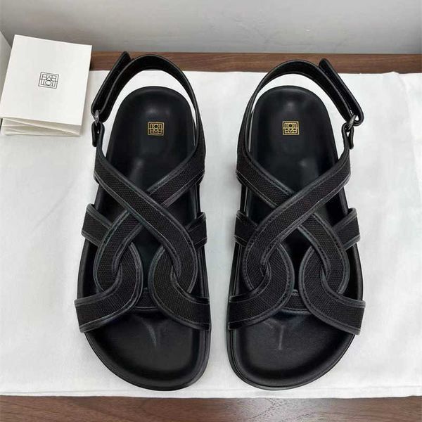 toteme ins thick soled sandals black cowhide style caligae handmade leather woven beach shoes summer style
toteme ins thick soled sandals black cowhide style caligae handmade leather woven beach shoes summer style
