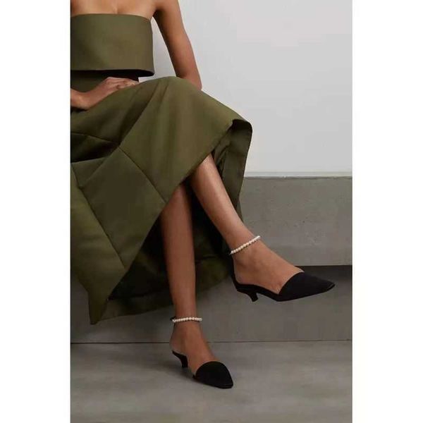 original toteme kitten heel satin pearl sandals 2023 new black low heel shallow beaded fashion single shoe
original toteme kitten heel satin pearl sandals 2023 new black low heel shallow beaded fashion single shoe