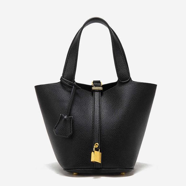 luxury picotin lock bag lychee fashion pattern versatile women's handbag small design simple son and mother bag bucket cabbage basket g
luxury picotin lock bag lychee fashion pattern versatile women's handbag small design simple son and mother bag bucket cabbage basket g