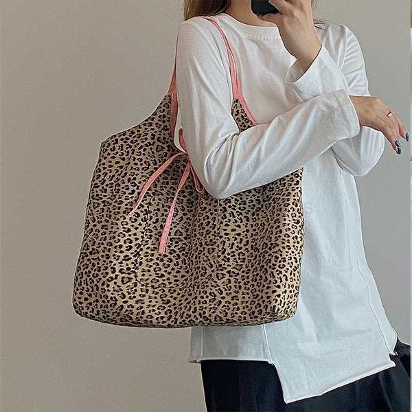 shoulder bags fashion leopard tote bag women canvas shoulder larger capacity personality handbag 2021 new designer purses shopping bagstylis
shoulder bags fashion leopard tote bag women canvas shoulder larger capacity personality handbag 2021 new designer purses shopping bagstylis