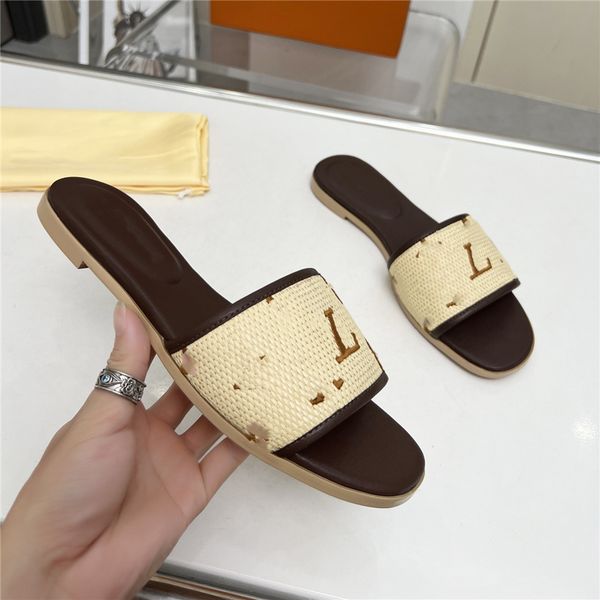 fashionable beach shoes 2023 luis luxurious design, retro decoration, men's and women's summer leather canvas rubber flat bottomed
fashionable beach shoes 2023 luis luxurious design, retro decoration, men's and women's summer leather canvas rubber flat bottomed