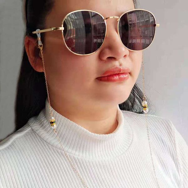 fashionable and simple pearl receptacle sunglasses with buckle mask anti lose rope glasses chain, White;black
fashionable and simple pearl receptacle sunglasses with buckle mask anti lose rope glasses chain, White;black
