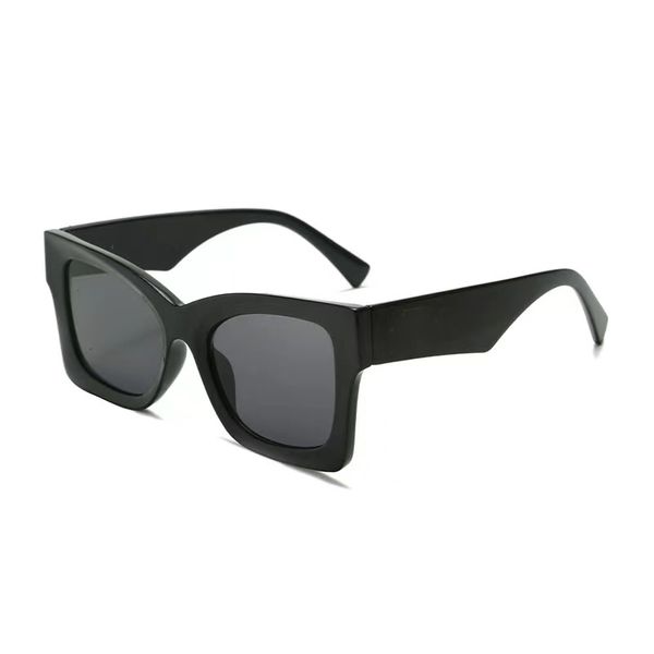 new european and american large square frame trend fashion sunglasses women's premium sense travel sun protection light luxury personal, White;black
new european and american large square frame trend fashion sunglasses women's premium sense travel sun protection light luxury personal, White;black