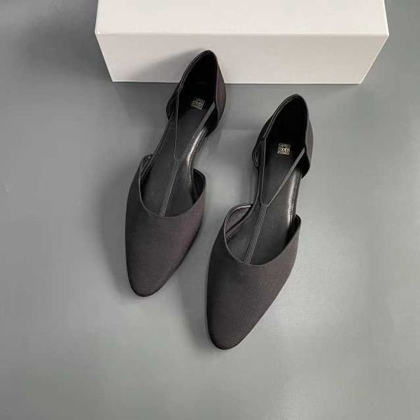23 new toteme mary jane women's singles french art pointed black satin t-belt flat shoes
23 new toteme mary jane women's singles french art pointed black satin t-belt flat shoes