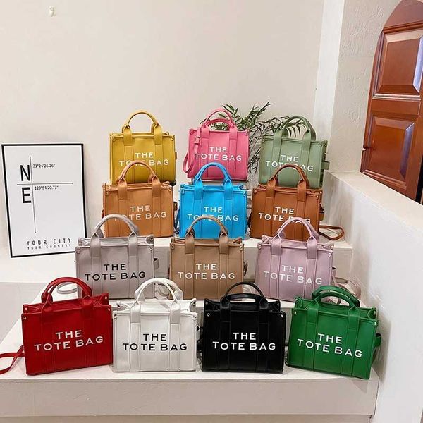new high capacity tote bag new simple korean fashion one shoulder crossbody handbag women's bag
new high capacity tote bag new simple korean fashion one shoulder crossbody handbag women's bag