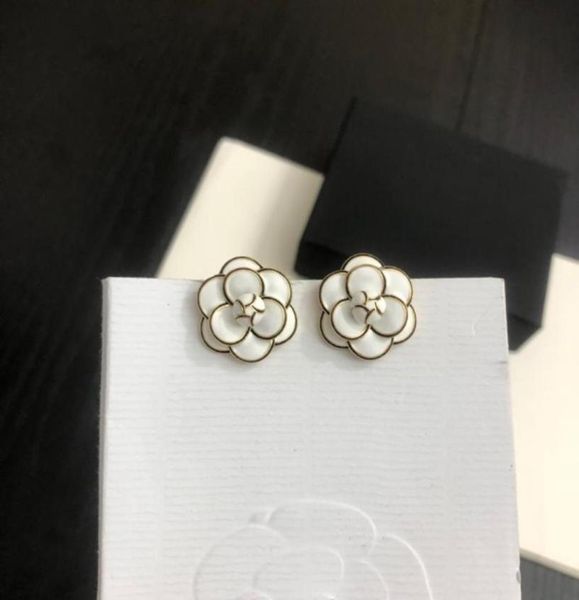 brand camellia beautiful woman jewelry ladies pearl earring classical style fashion luxury earrings wedding summer jewelry8092126, Golden;silver
brand camellia beautiful woman jewelry ladies pearl earring classical style fashion luxury earrings wedding summer jewelry8092126, Golden;silver