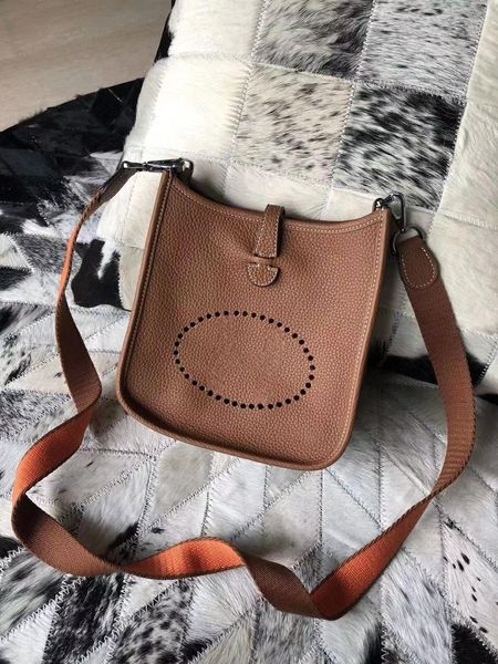 hollow out one-shoulder bag crossbody designer bags branded handbag cowhide casual classic woman bags crossbody leather purse button handbag
hollow out one-shoulder bag crossbody designer bags branded handbag cowhide casual classic woman bags crossbody leather purse button handbag