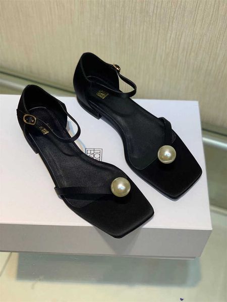 toteme sandals 2023 summer silk pearl low heel square toe flat heel slippers with pinch toe
toteme sandals 2023 summer silk pearl low heel square toe flat heel slippers with pinch toe