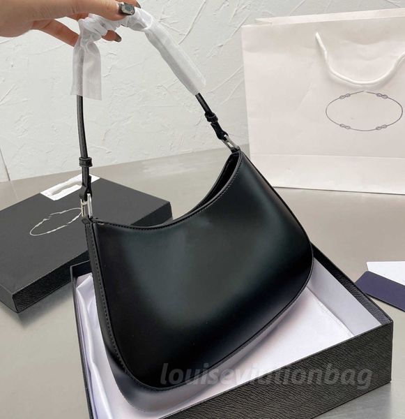 new cleo underarm shoulder bags handbags crossbody bag heart-shaped decoration tarpaulin genuine leather bags wholesale
new cleo underarm shoulder bags handbags crossbody bag heart-shaped decoration tarpaulin genuine leather bags wholesale