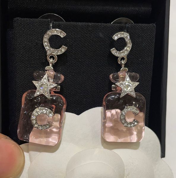 2023 luxury quality charm drop earring with diamond and pink transparent color in silver plated have box stamp ps7308b, Golden
2023 luxury quality charm drop earring with diamond and pink transparent color in silver plated have box stamp ps7308b, Golden