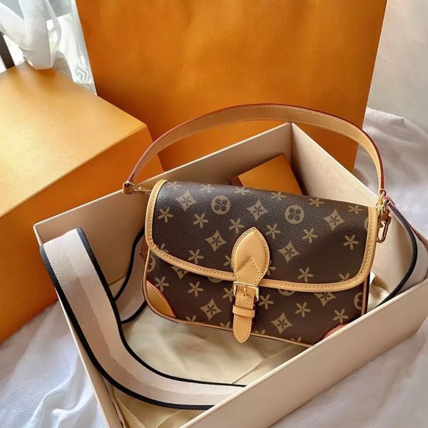 mens designer handbags womens m45985 m46386 diane baguette bag leather clutch classic envelope crossbody flap bag tote luxurys underarm gym
mens designer handbags womens m45985 m46386 diane baguette bag leather clutch classic envelope crossbody flap bag tote luxurys underarm gym