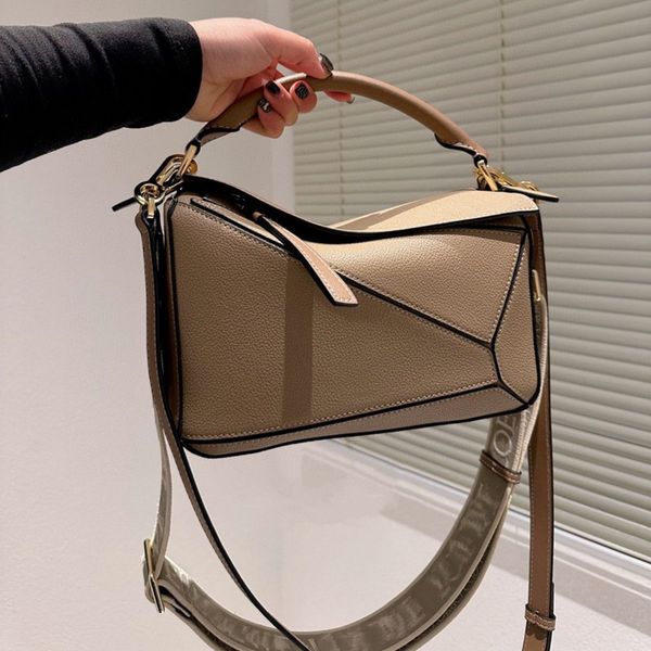 geometry luxurys designers shoulder bags fashion pillow bag crossbody clutch leather handbags messenger women tote handbag wallet geometric
geometry luxurys designers shoulder bags fashion pillow bag crossbody clutch leather handbags messenger women tote handbag wallet geometric