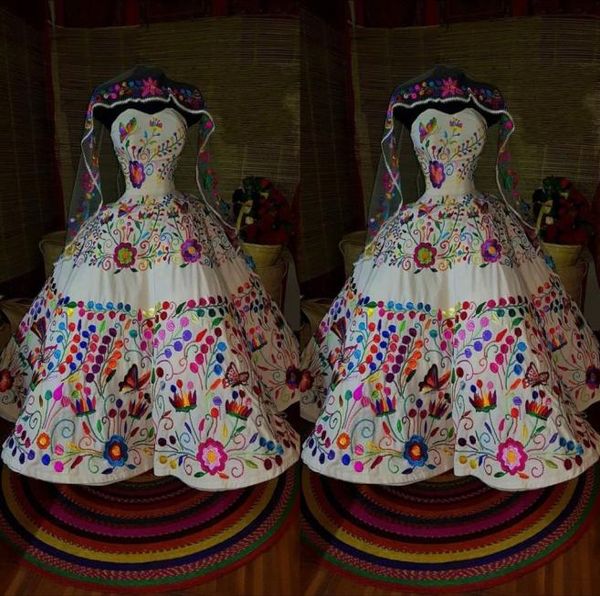 2023 traditinal mexican dresses quinceanera for women vintage embroidered strapless satin sweet 16 dress charro corset back2003754, Blue;red
2023 traditinal mexican dresses quinceanera for women vintage embroidered strapless satin sweet 16 dress charro corset back2003754, Blue;red