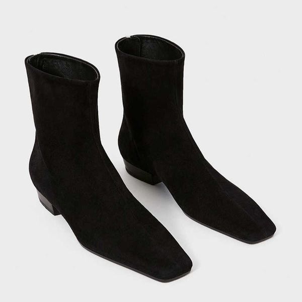 original toteme women's boots back zipper minimal temperament thick heel short boots black suede square head low heel cowboy boot
original toteme women's boots back zipper minimal temperament thick heel short boots black suede square head low heel cowboy boot