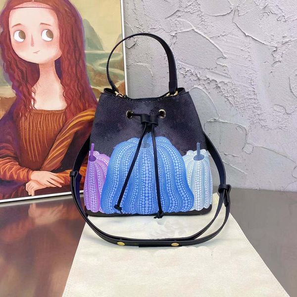 25cm new printed handbag shoulder bag crossbody bag boston pillow bag bucket bagoulder bag messenger bag boston pillow bag #2334
25cm new printed handbag shoulder bag crossbody bag boston pillow bag bucket bagoulder bag messenger bag boston pillow bag #2334