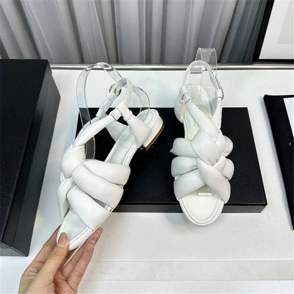 fashion sandals 2023 channel women's high heels the latest styles to wear comfortable letter logo summer casual student sandals 017-07, Black
fashion sandals 2023 channel women's high heels the latest styles to wear comfortable letter logo summer casual student sandals 017-07, Black