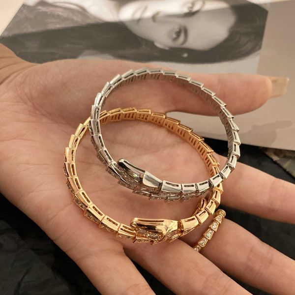 925 silver spring bone edition 18k rose gold plated high carbon diamond adjustable snake shaped bracelet with steel stamp, Golden;silver
925 silver spring bone edition 18k rose gold plated high carbon diamond adjustable snake shaped bracelet with steel stamp, Golden;silver