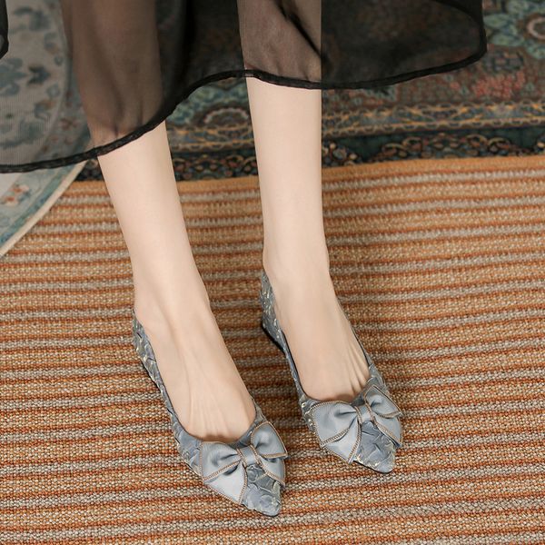 pointed shoes women's spring and summer new thick and shallow bow korean temperament joker soft-soled comfortable women's shoes, Black
pointed shoes women's spring and summer new thick and shallow bow korean temperament joker soft-soled comfortable women's shoes, Black