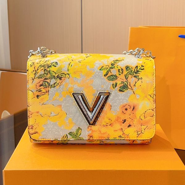 crossbody handbags messenger bag shoulder handbag flip chain wallet water ripple fabric ladies bags fashion letter genuine leather
crossbody handbags messenger bag shoulder handbag flip chain wallet water ripple fabric ladies bags fashion letter genuine leather
