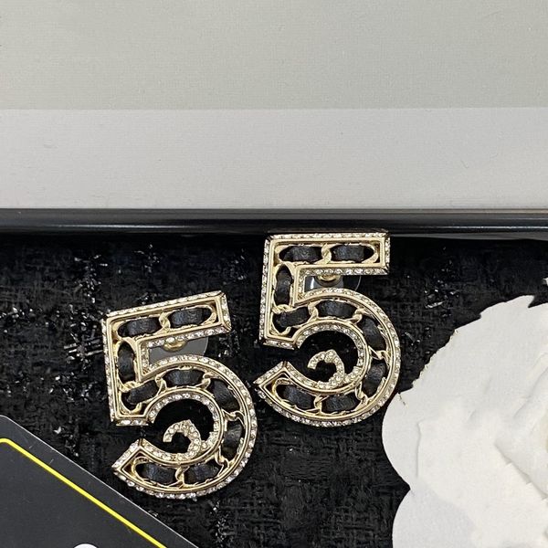 20style simple premium luxury desinger letter c delicate stud long dangle earrings pearl channel tassel crystal wedding party jewelry access, Golden;silver
20style simple premium luxury desinger letter c delicate stud long dangle earrings pearl channel tassel crystal wedding party jewelry access, Golden;silver