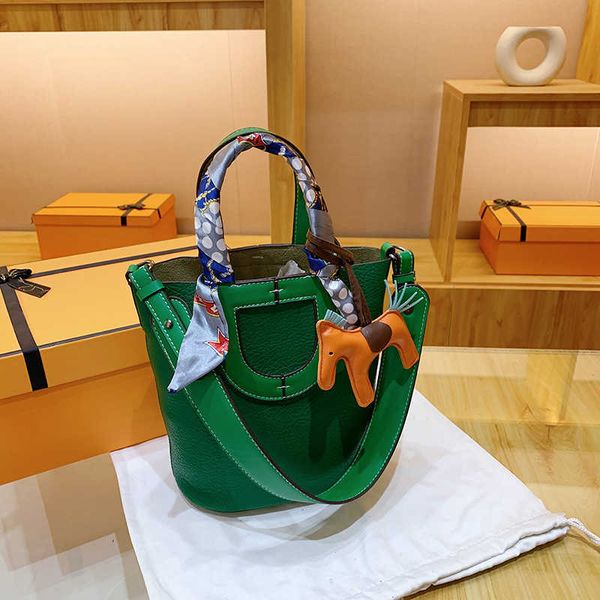 luxury picotin lock bag summer new women's fashion bucket cabbage basket handbag single shoulder crossbody personalized 8a85 jkfd
luxury picotin lock bag summer new women's fashion bucket cabbage basket handbag single shoulder crossbody personalized 8a85 jkfd