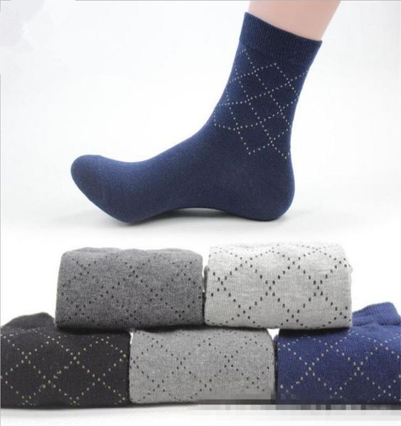 5 pairs lot man casual socks male high cotton men dress socks pure color business style autumn socks men4432288, Black
5 pairs lot man casual socks male high cotton men dress socks pure color business style autumn socks men4432288, Black
